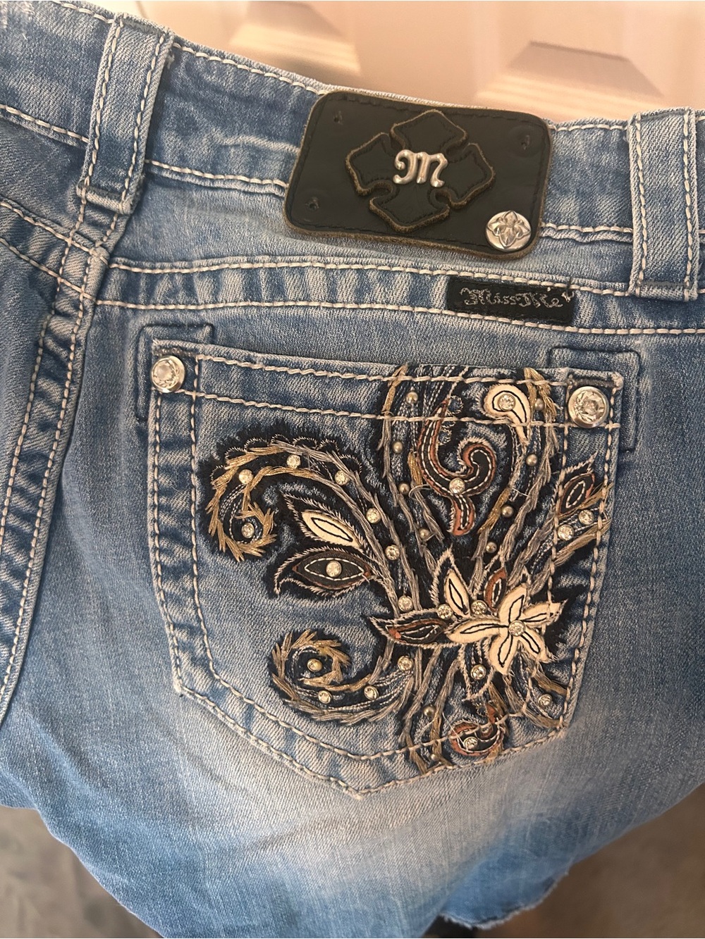 Miss Me Denim Jeans in Light Blue Wash